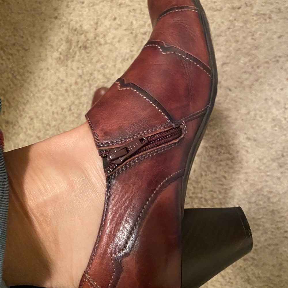 Ankle boots